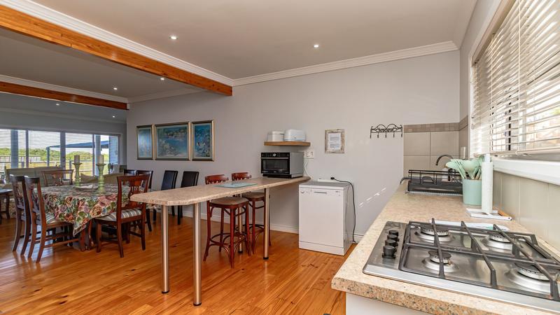5 Bedroom Property for Sale in Southern Cross Western Cape